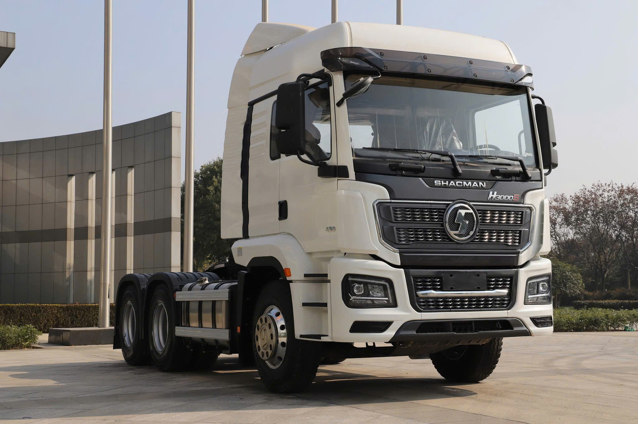 XE ĐẦU KÉO SHACMAN H3000S 6X4 WEICHAI 400HP CẦU LÁP