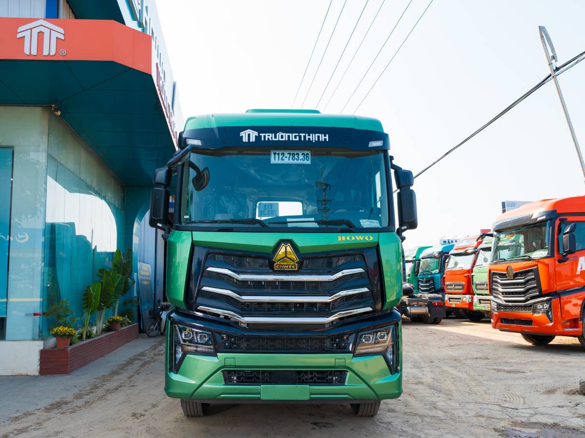 Ô TÔ ĐẦU KÉO HOWO MAX CẦU LÁP 460 HP