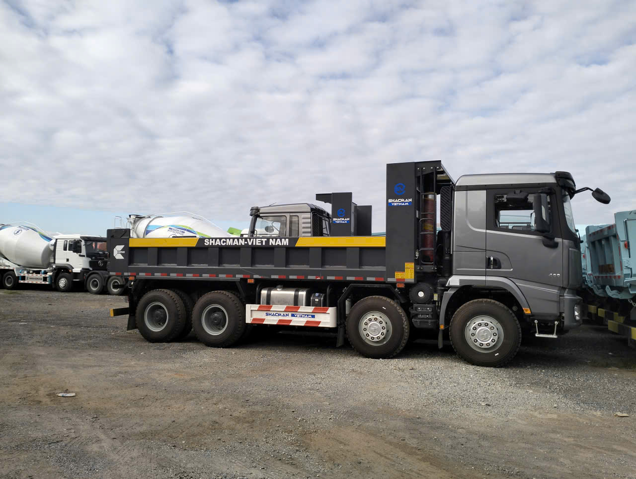 XE BEN SHACMAN X5000 8X4 WEICHAI 400HP THÙNG VUÔNG - Ảnh 4
