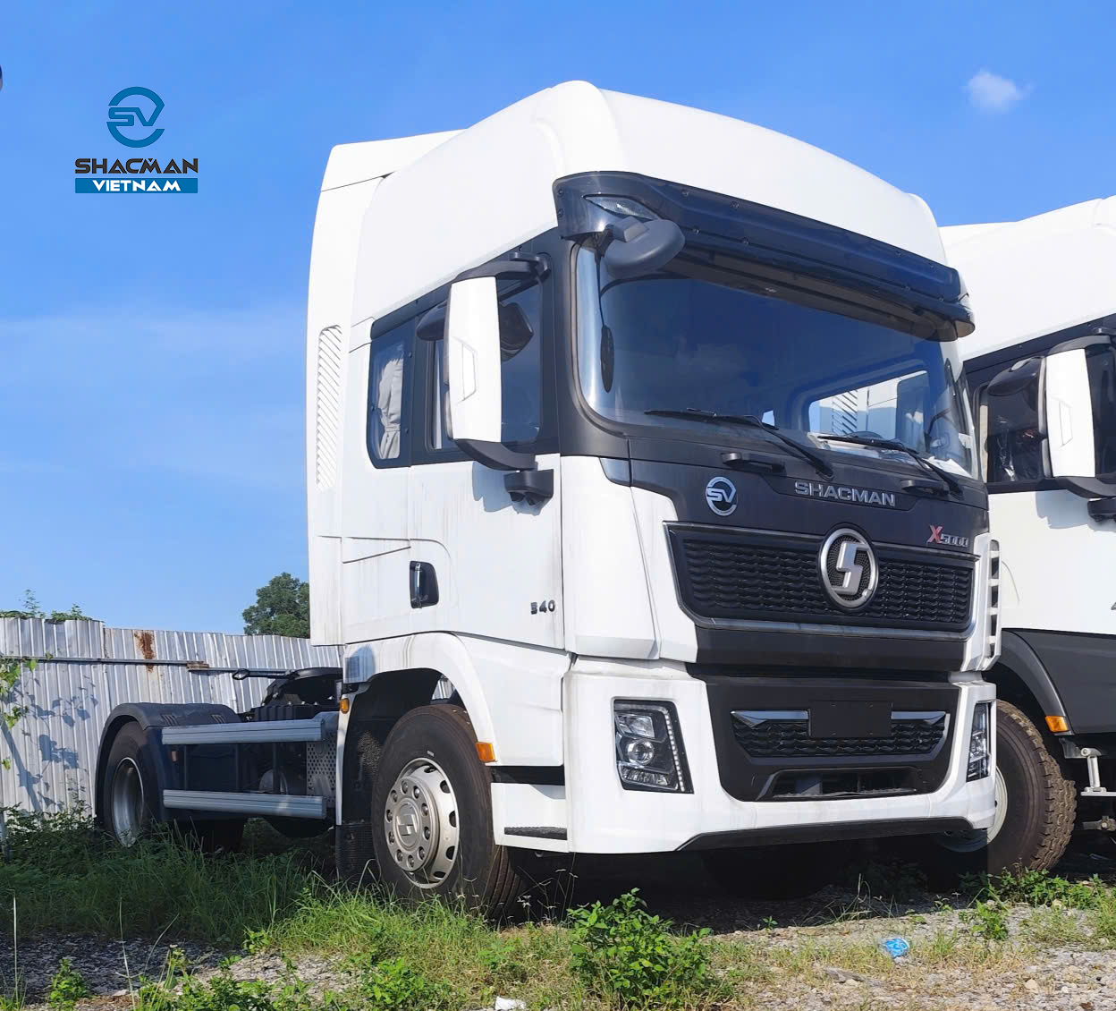 XE ĐẦU KÉO SHACMAN X5000 4X2 WEICHAI 340HP CẦU LÁP