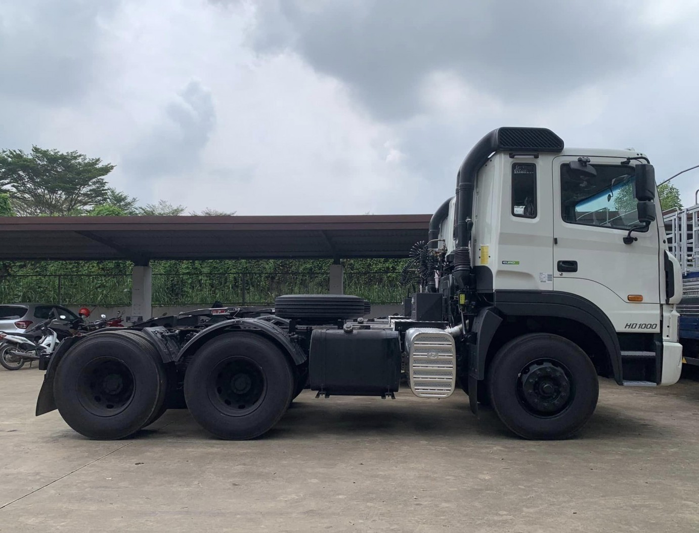 Đầu kéo Hyundai HD1000