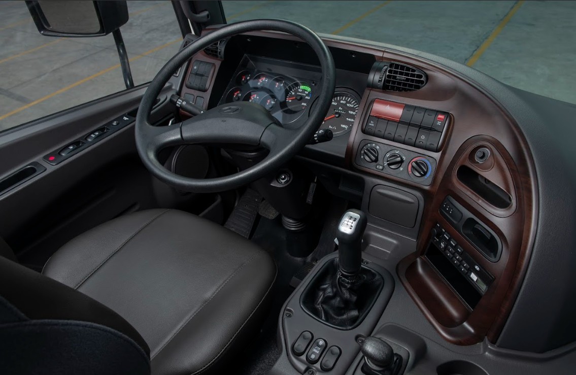 Đầu kéo Hyundai HD1000