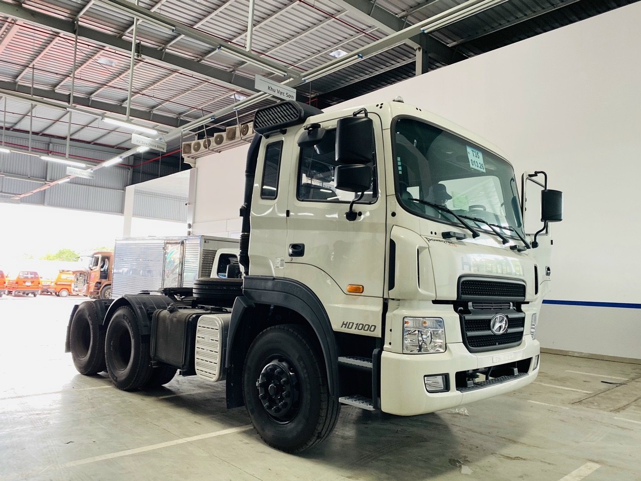 Đầu kéo Hyundai HD1000