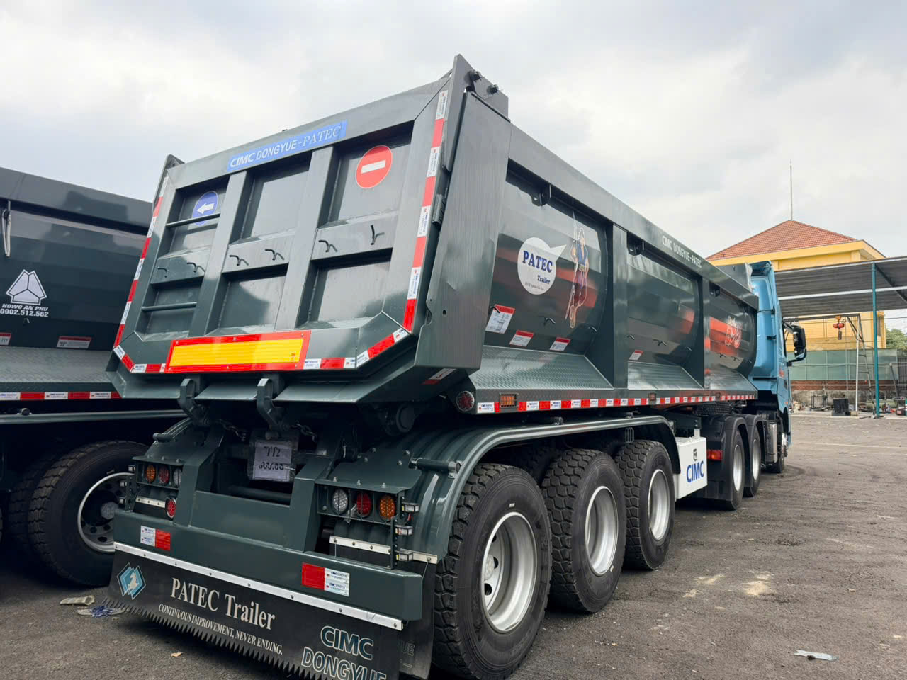 SƠ MI RƠ MOÓC TẢI (TỰ ĐỔ) CIMC DONGYUE - THÙNG U - LỐP 12R22.5 - 25m3 - 2026
