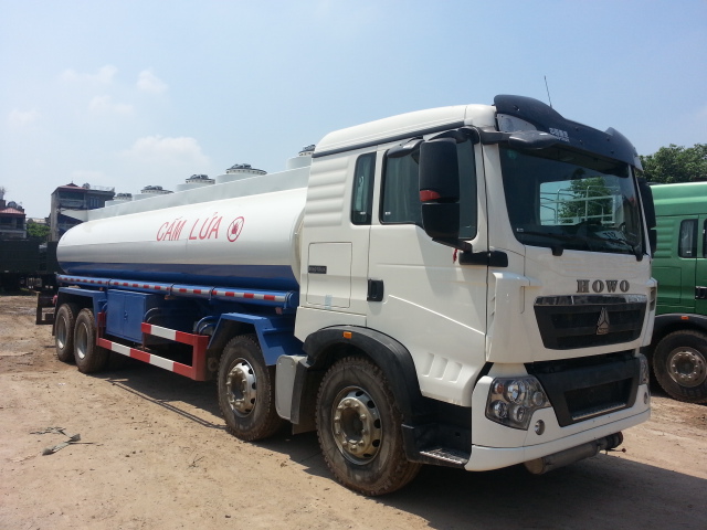 Xe bồn chở xăng dầu HOWO 22m3 - Hàng nhập khẩu (Xe bồn chở xăng dầu Howo 22 khối)