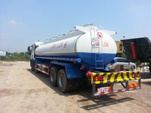Xe bồn chở xăng dầu HOWO 22m3 - Hàng nhập khẩu (Xe bồn chở xăng dầu Howo 22 khối)
