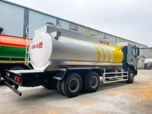 Xe bồn chở xăng dầu Chenglong H5 - 18m3 - 3 chân (Xe bồn chở xăng dầu Chenglong H5 18 khối)