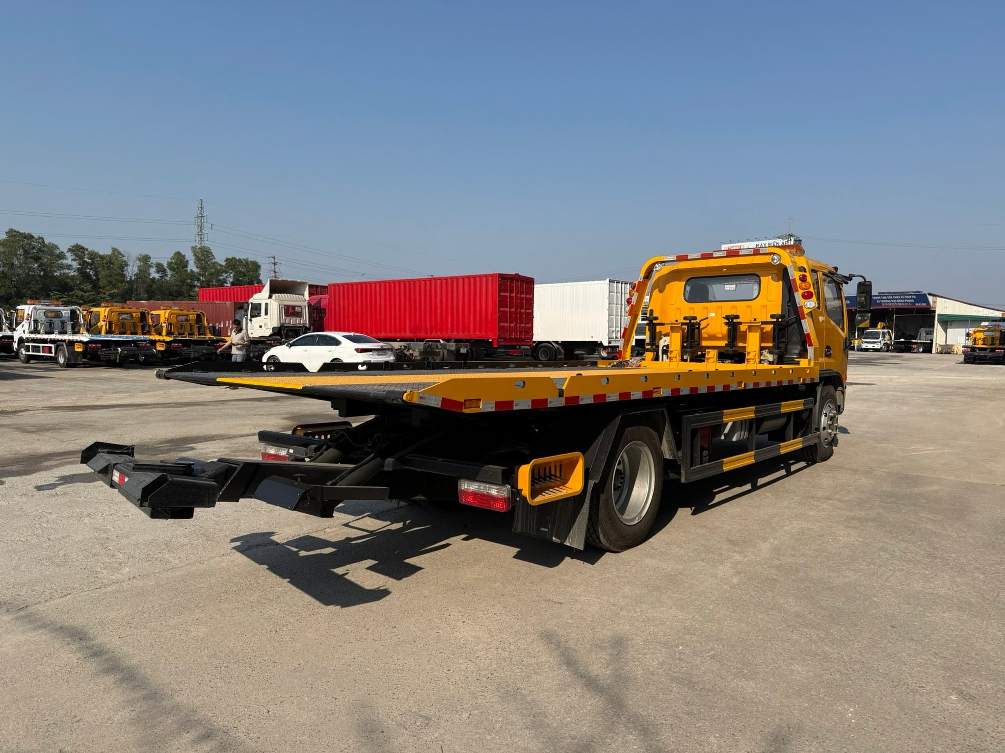 Xe cứu hộ DONGFENG D8 - 2 chức năng - Cabin đôi - 15 tấn - Xe nhập khẩu nguyên chiếc (Xe cứu hộ Dongfeng kéo 6 tấn)