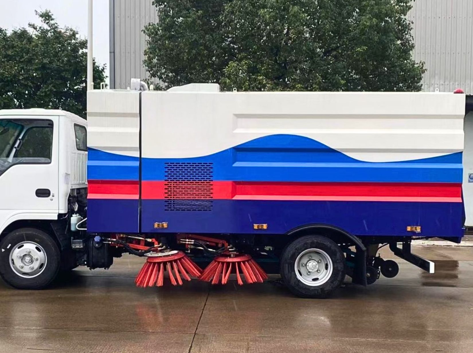 Xe quét đường hút bụi ISUZU 5m3 – 4×2 – Nhập khẩu nguyên chiếc (Xe quét đường hút bụi Isuzu nhập khẩu 5 khối)