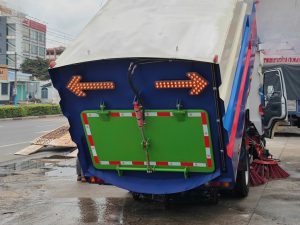 Xe quét đường hút bụi ISUZU 5m3 – 4×2 – Nhập khẩu nguyên chiếc (Xe quét đường hút bụi Isuzu nhập khẩu 5 khối)
