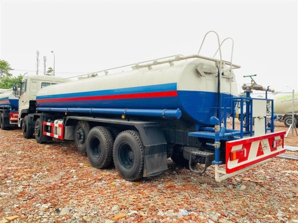 Xe tưới nước rửa đường DONGFENG 20m3 - 10x4 - Nhập khẩu nguyên chiếc (Xe tưới nước rửa đường Dongfeng nhập khẩu 20 khối)2