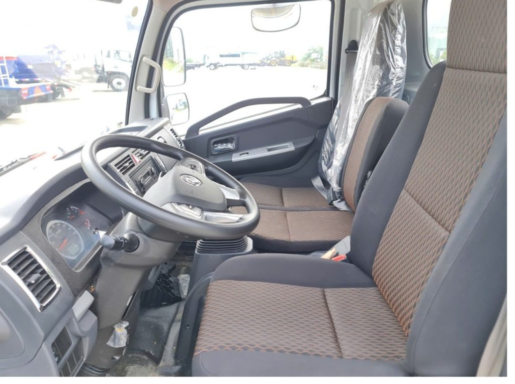  Xe tưới nước rửa đường DONGFENG 5m3 – 4×2 – Nhập khẩu nguyên chiếc (Xe tưới nước rửa đường Dongfeng nhập khẩu 5 khối)