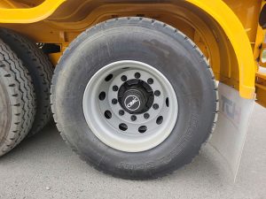 Sơ mi rơ mooc Xương CIMC HUAJUN – 40 Feet – 3 Trục – 12 Gù – 12R22.5