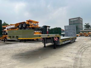 Sơ mi rơ mooc 3 Trục TIANRUI - Thang thủy lực - Ngang 2.5m - 295/60R22.5 (Fooc lùn 3 Trục TianRui)